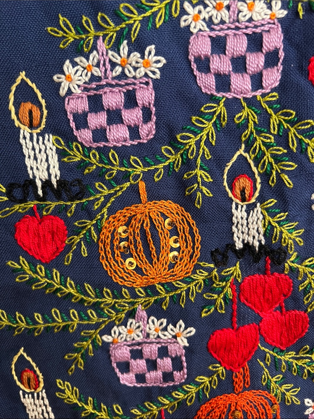 Hand embroidered vintage “tree of peace” - Picture 2 of 4